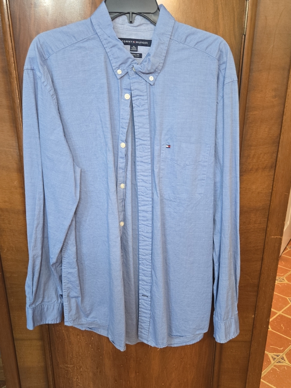 Tommy Hilfiger Men's Light Blue Oxford Button-Down Shirt